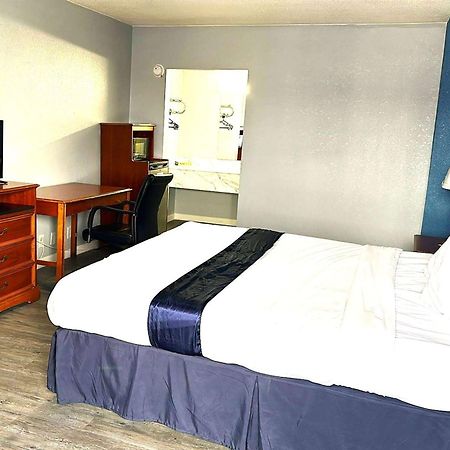 Travelodge By Wyndham Salisbury Md Exterior photo