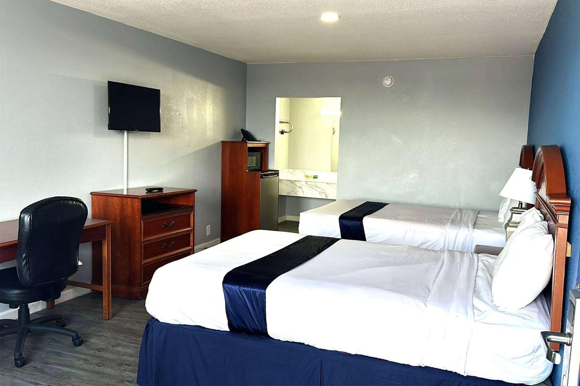 Travelodge By Wyndham Salisbury Md Exterior photo